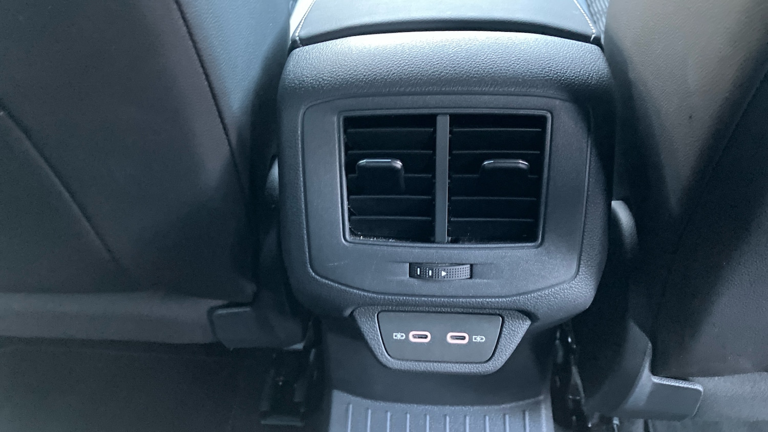 Used Volkswagen T-Roc 2025 for sale - 77777465: Photo 41