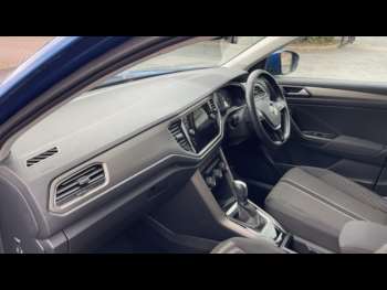 Used Volkswagen T-Roc 2020 for sale - 74770233: Photo