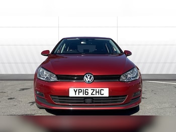 Used Volkswagen Golf 2016 for sale - 77900901: Photo