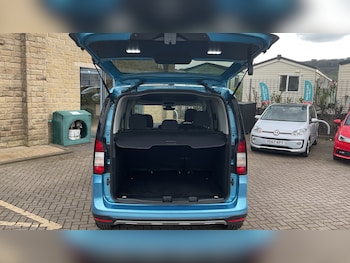 Used Ford Tourneo Connect 2022 for sale - 78540209: Photo