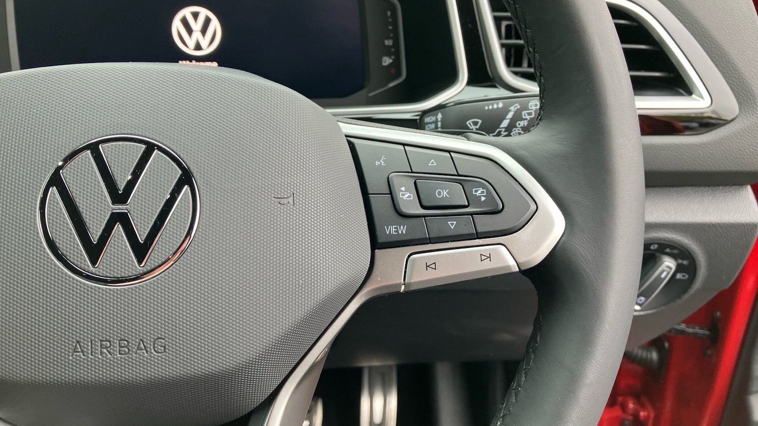 Used Volkswagen T-Roc 2024 for sale - 76319179: Photo 18