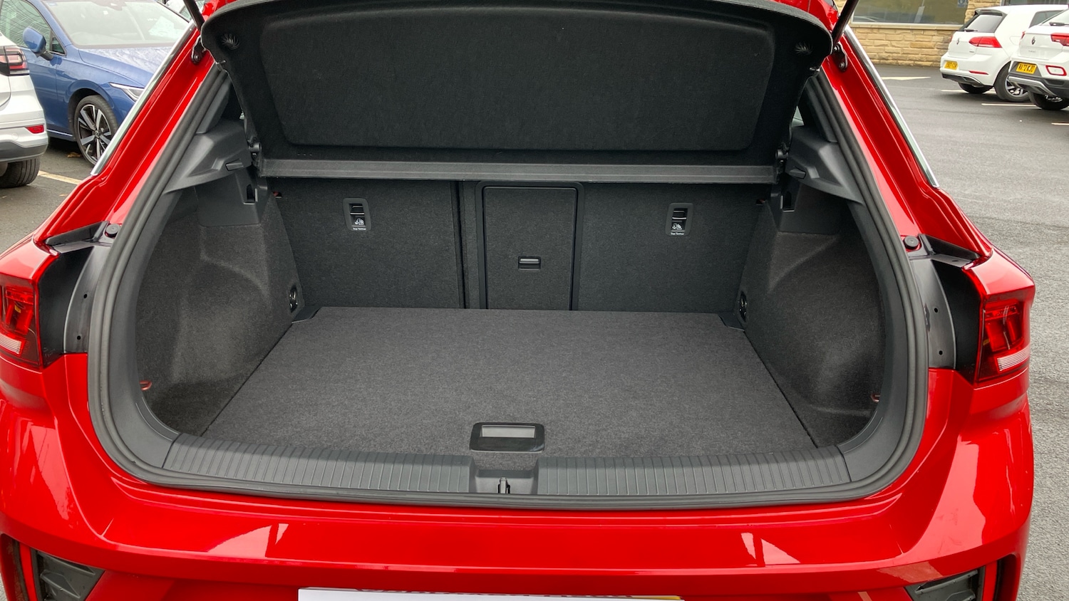 Used Volkswagen T-Roc 2024 for sale - 76319179: Photo 20