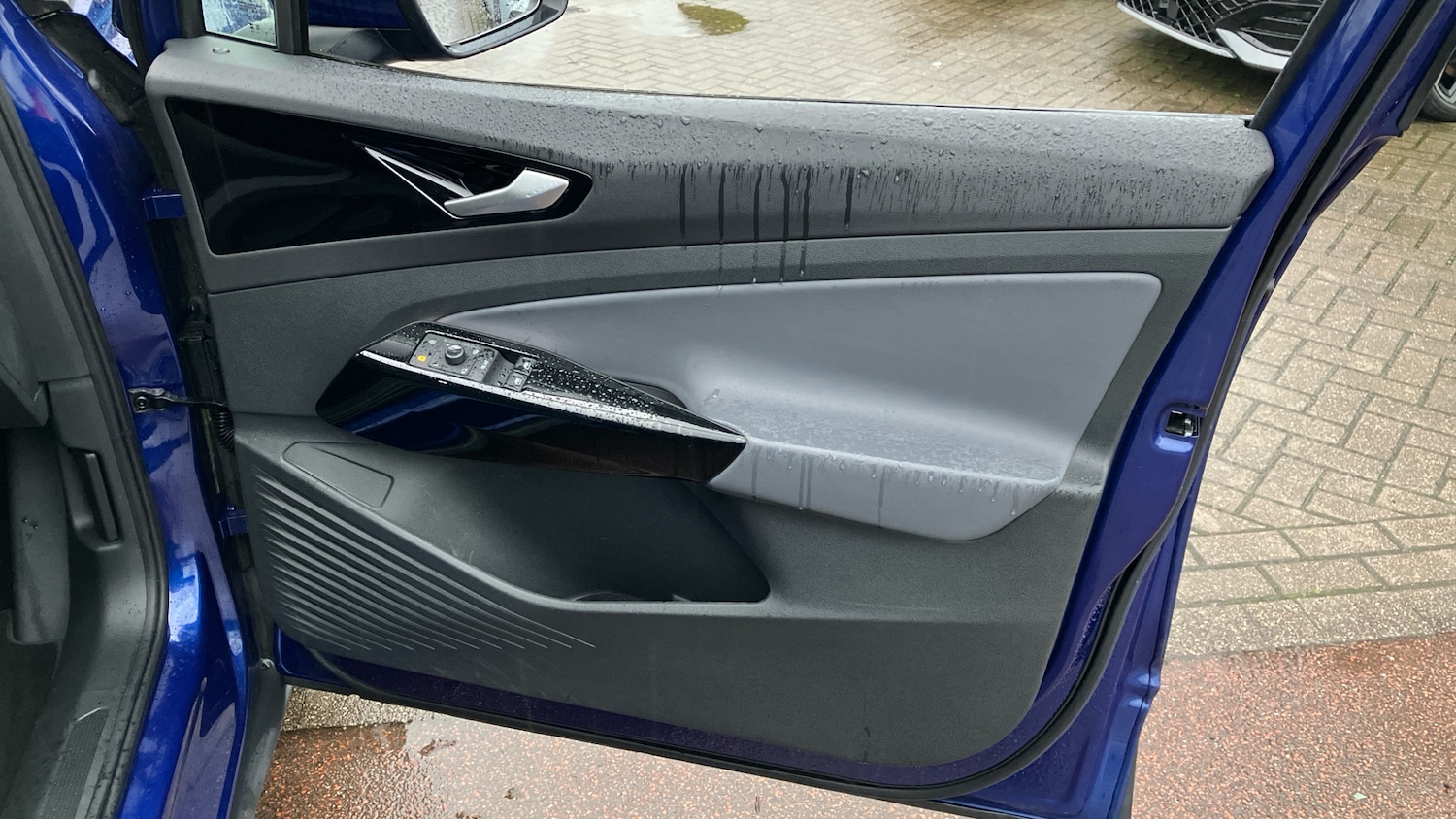 Used Volkswagen ID.4 2023 for sale - 76948178: Photo 19