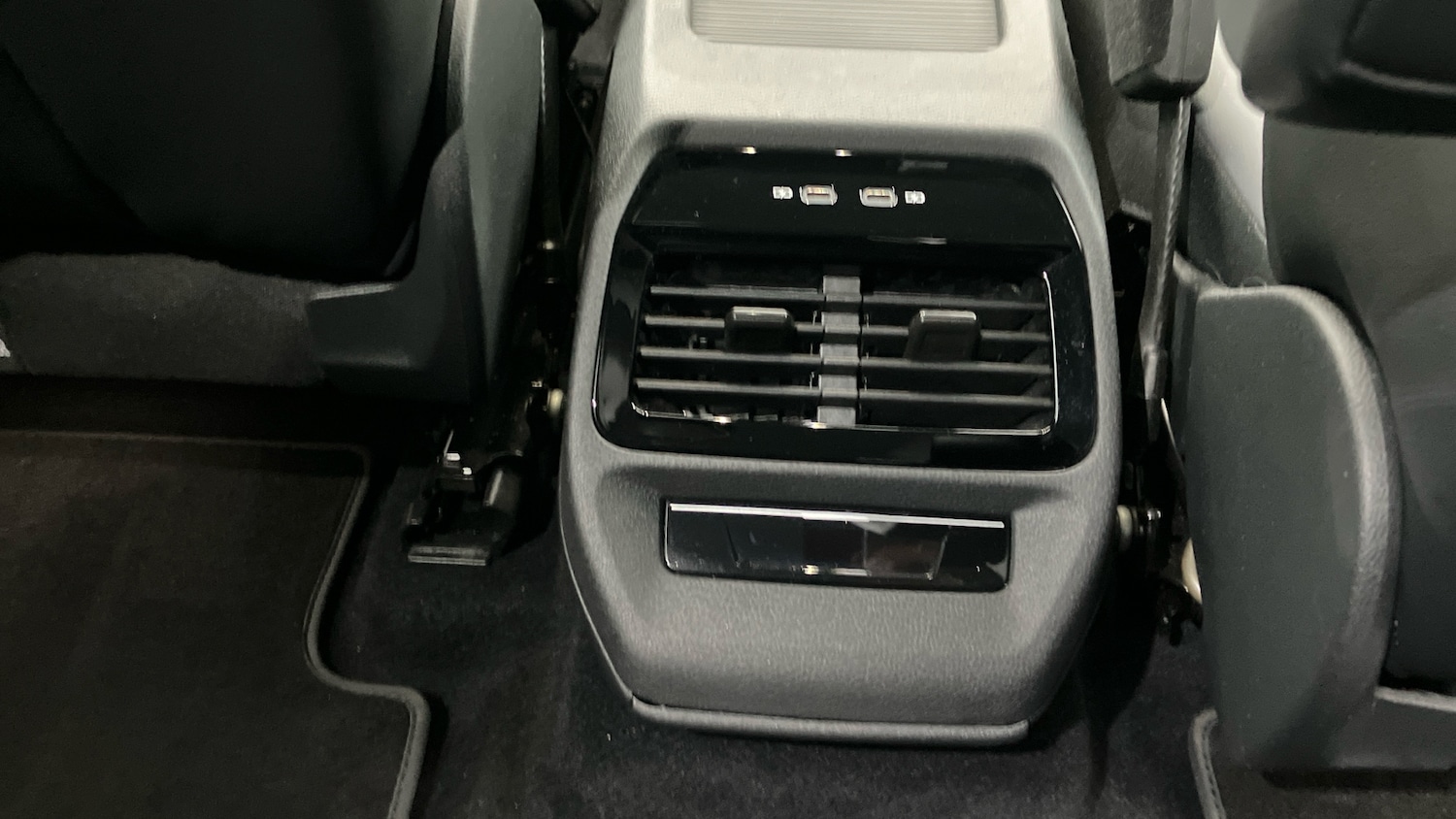 Used Volkswagen ID.4 2023 for sale - 76948178: Photo 43