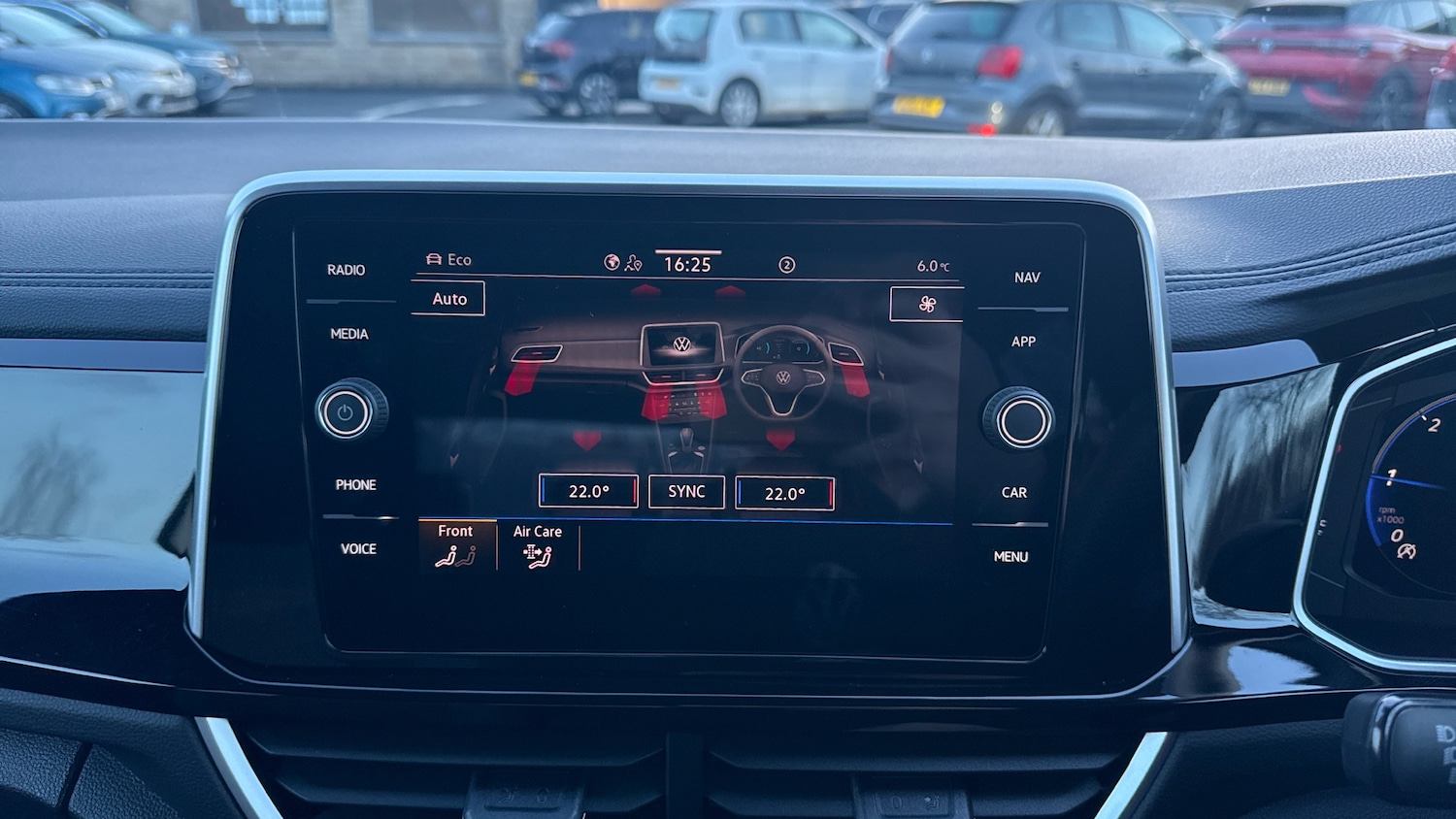 Used Volkswagen T-Roc 2025 for sale - 77342534: Photo 37