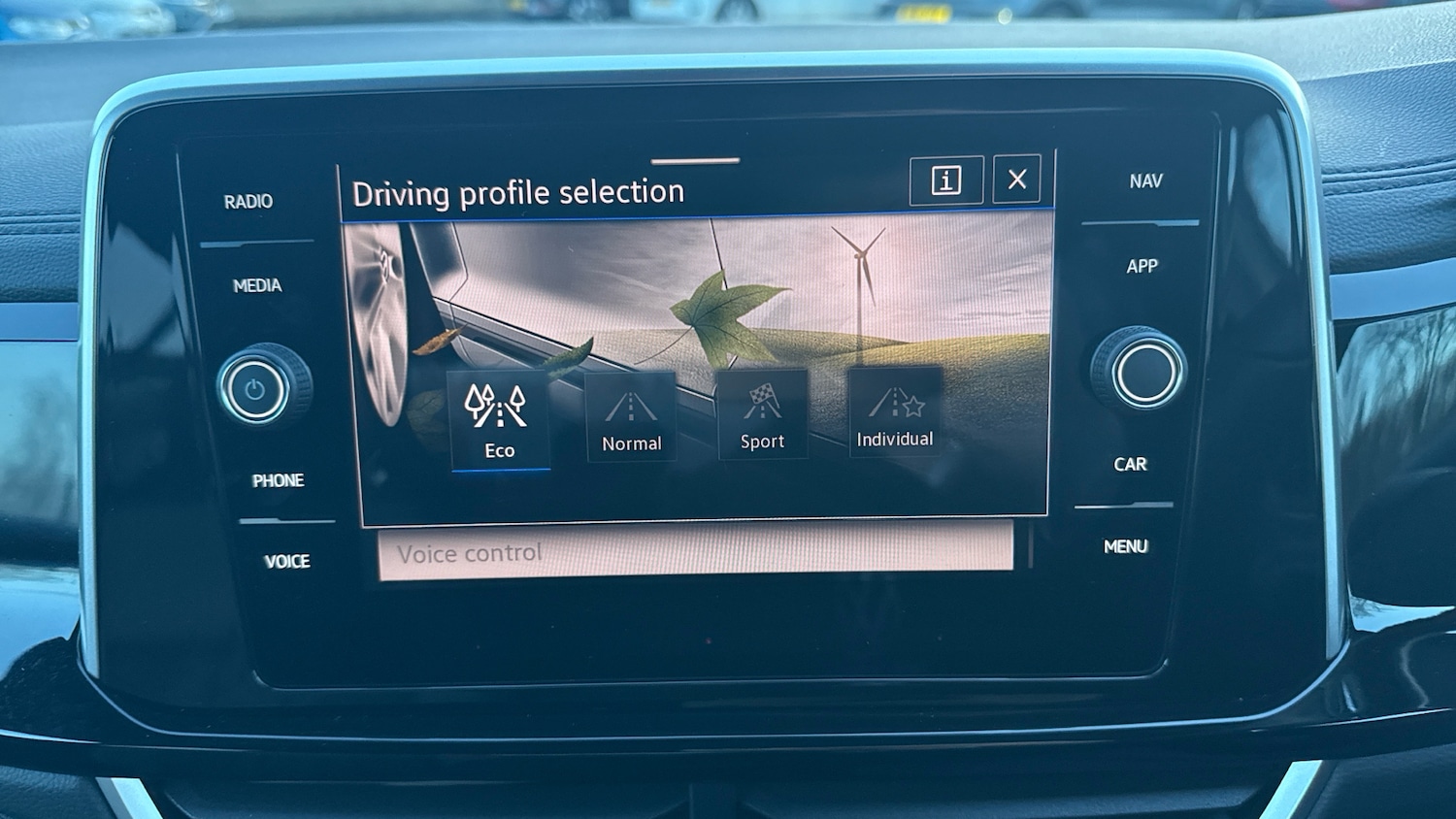 Used Volkswagen T-Roc 2025 for sale - 77342534: Photo 41