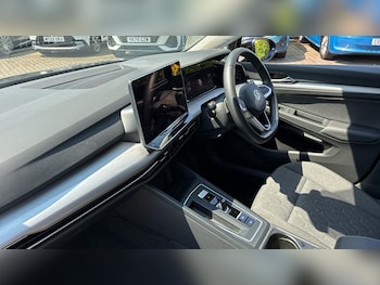 Used Volkswagen Golf 2025 for sale - 78994938: Photo