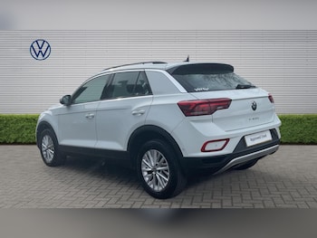 Used Volkswagen T-Roc 2023 for sale - 77845158: Photo