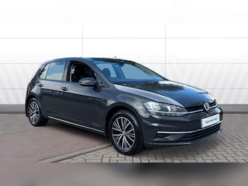 Used Volkswagen Golf 2017 for sale - 78775490: Photo