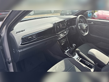 Used Volkswagen T-Roc 2026 for sale - 78906119: Photo