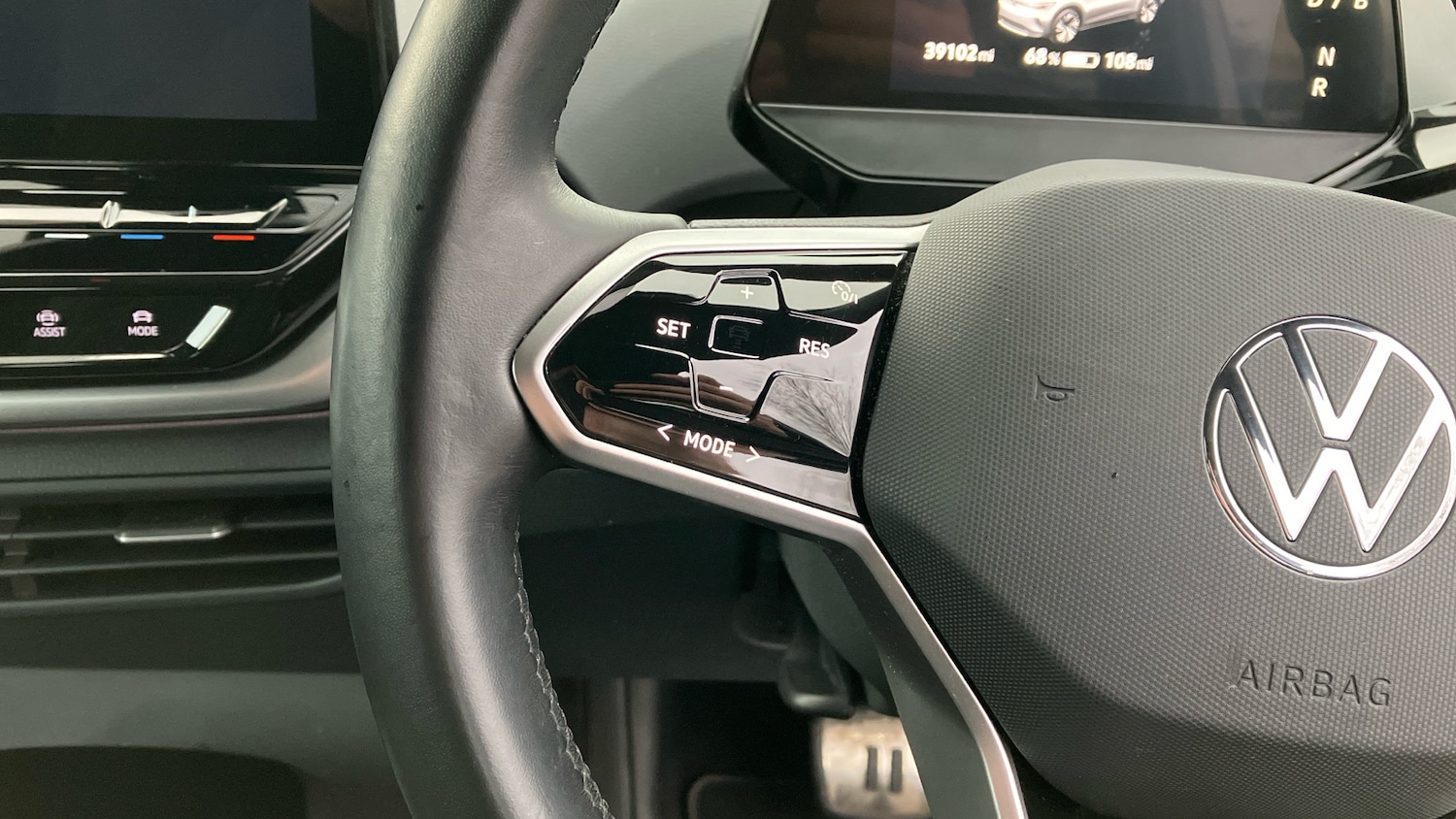 Used Volkswagen ID.4 2022 for sale - 76971846: Photo 17