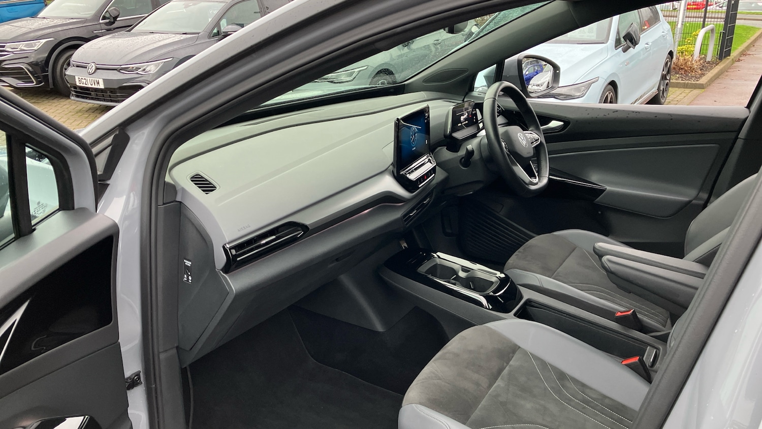 Used Volkswagen ID.4 2022 for sale - 76971846: Photo 2