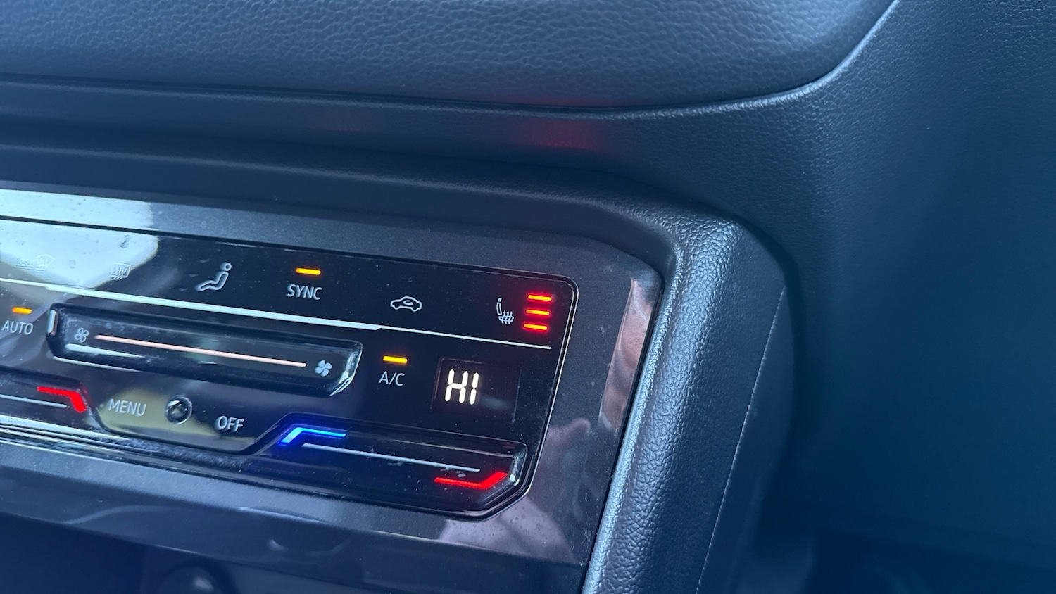 Used Volkswagen Tiguan 2021 for sale - 77813275: Photo 39