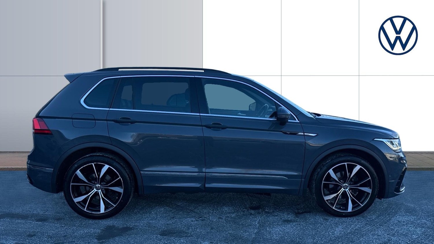 Used Volkswagen Tiguan 2021 for sale - 77813275: Photo 4