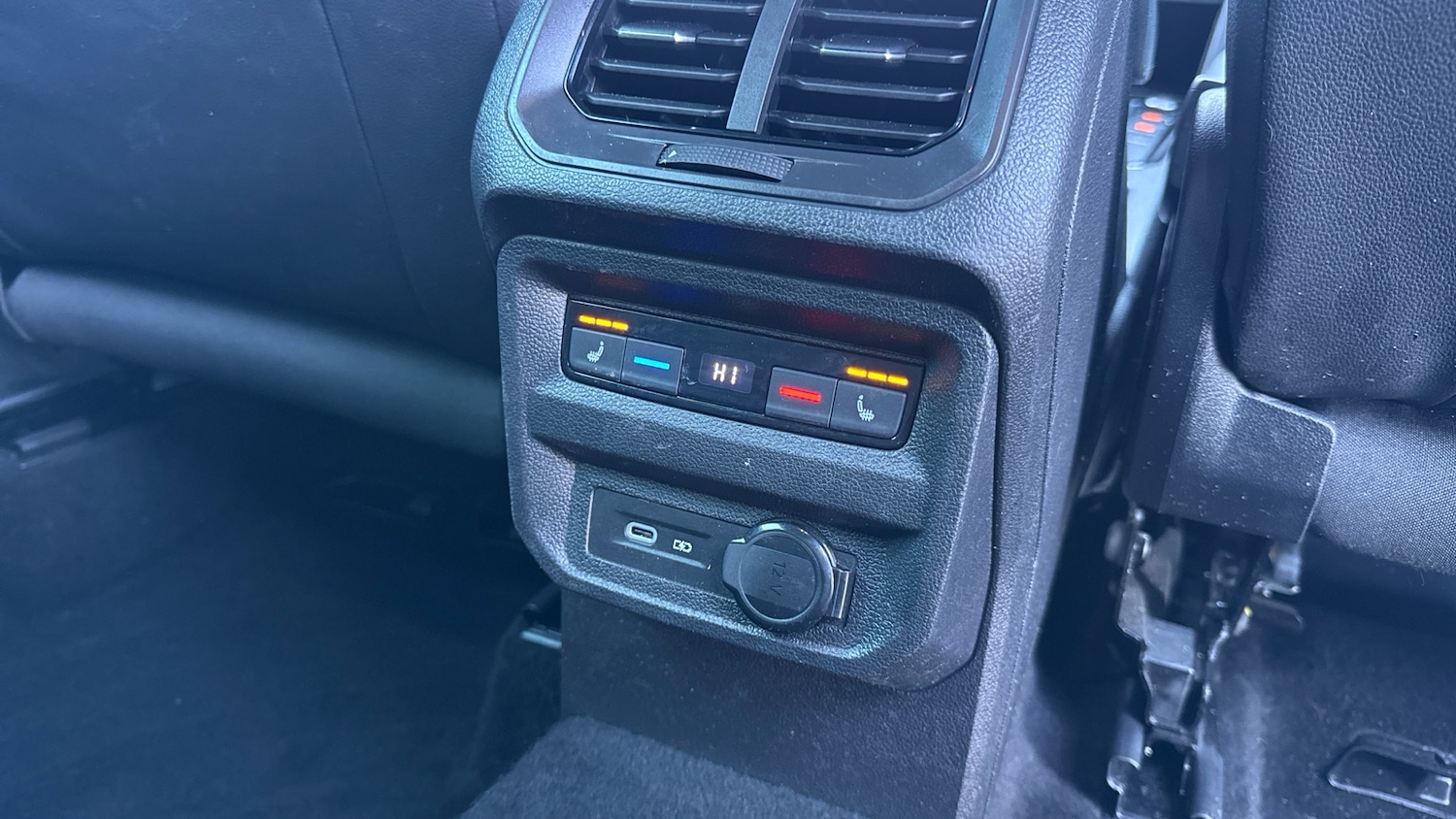 Used Volkswagen Tiguan 2021 for sale - 77813275: Photo 41