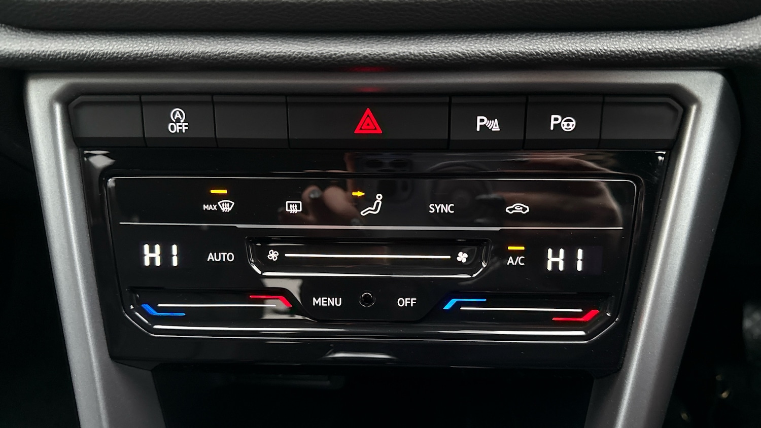 Used Volkswagen T-Roc 2025 for sale - 77350296: Photo 13