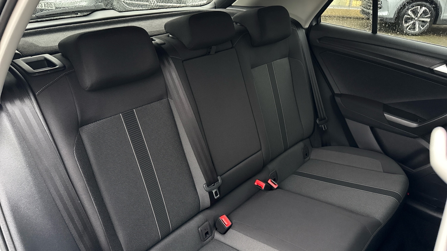 Used Volkswagen T-Roc 2025 for sale - 77350296: Photo 16