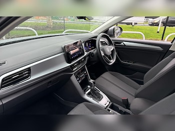 Used Volkswagen T-Roc 2025 for sale - 77350296: Photo