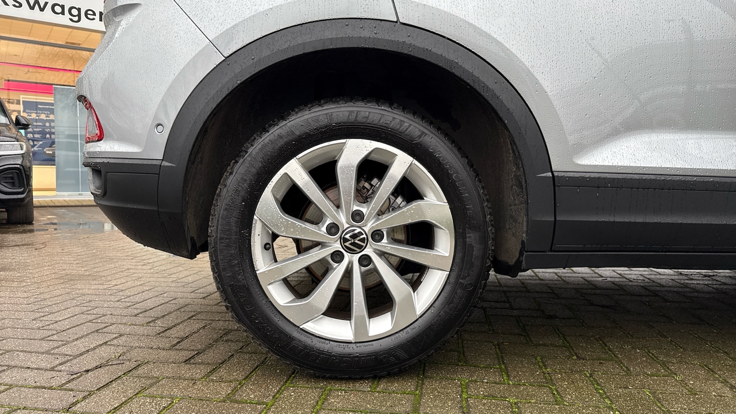 Used Volkswagen T-Roc 2025 for sale - 77350296: Photo 5