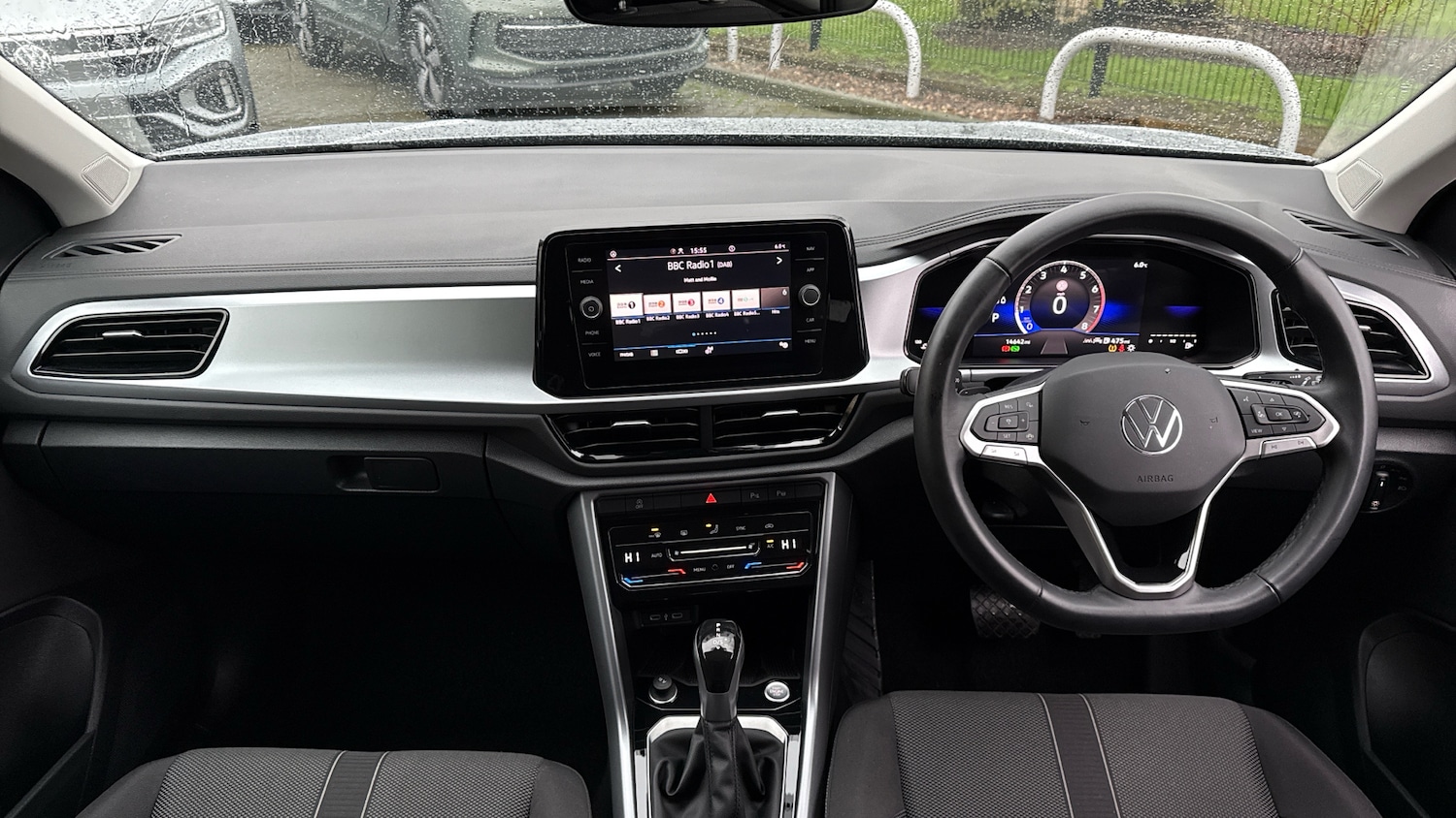 Used Volkswagen T-Roc 2025 for sale - 77350296: Photo 9