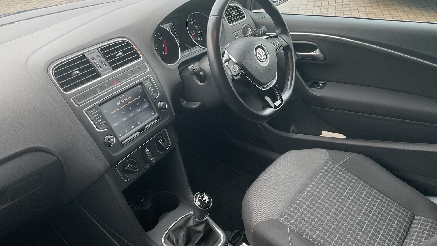 Used Volkswagen Polo 2017 for sale - 77766184: Photo 9