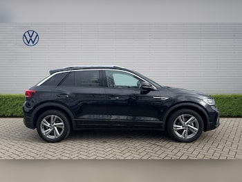 Used Volkswagen T-Roc 2025 for sale - 77883806: Photo