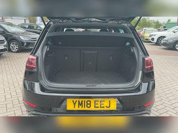 Used Volkswagen Golf 2018 for sale - 78423243: Photo