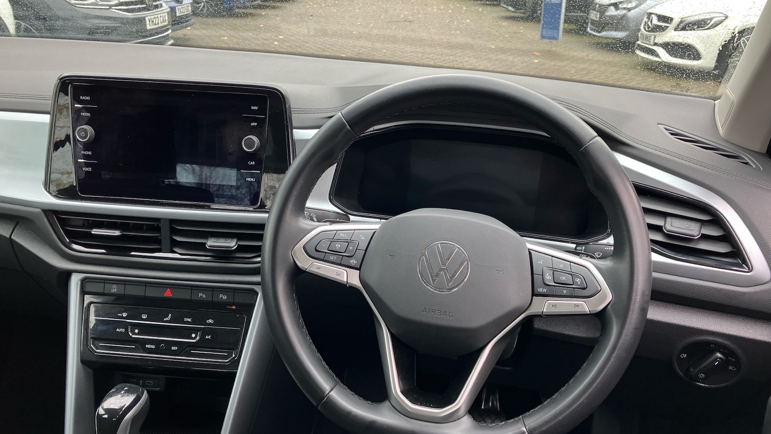 Used Volkswagen T-Roc 2022 for sale - 76329554: Photo 10