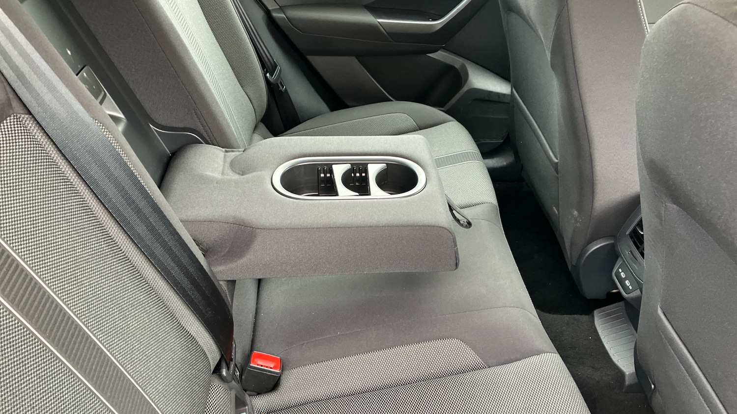 Used Volkswagen T-Roc 2022 for sale - 76329554: Photo 41
