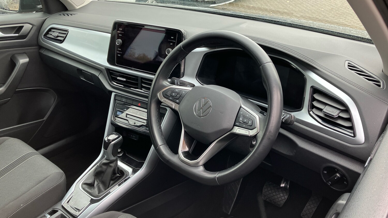 Used Volkswagen T-Roc 2022 for sale - 76329554: Photo 6