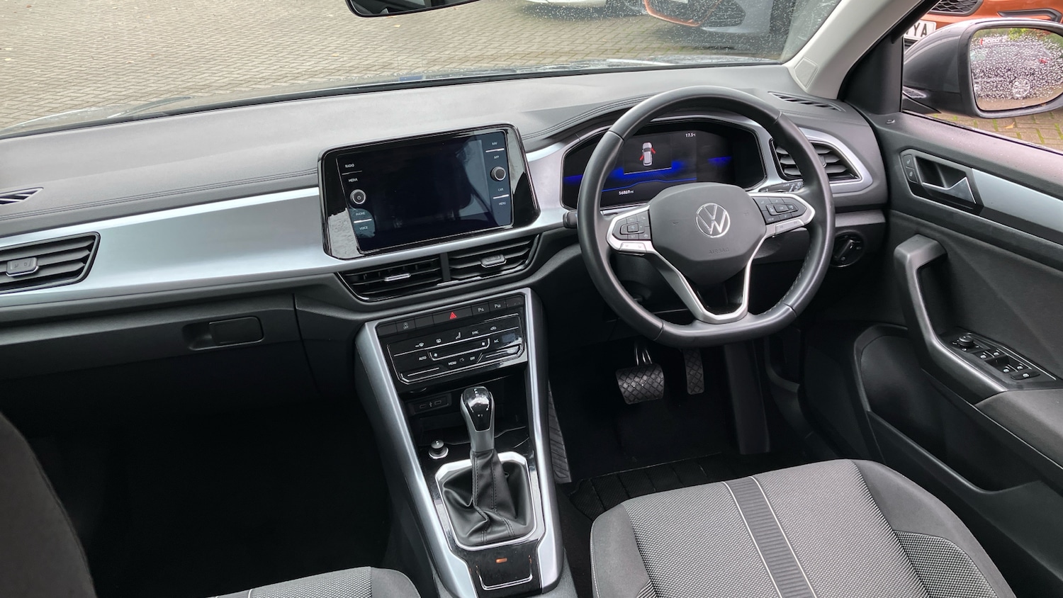 Used Volkswagen T-Roc 2022 for sale - 76329554: Photo 9