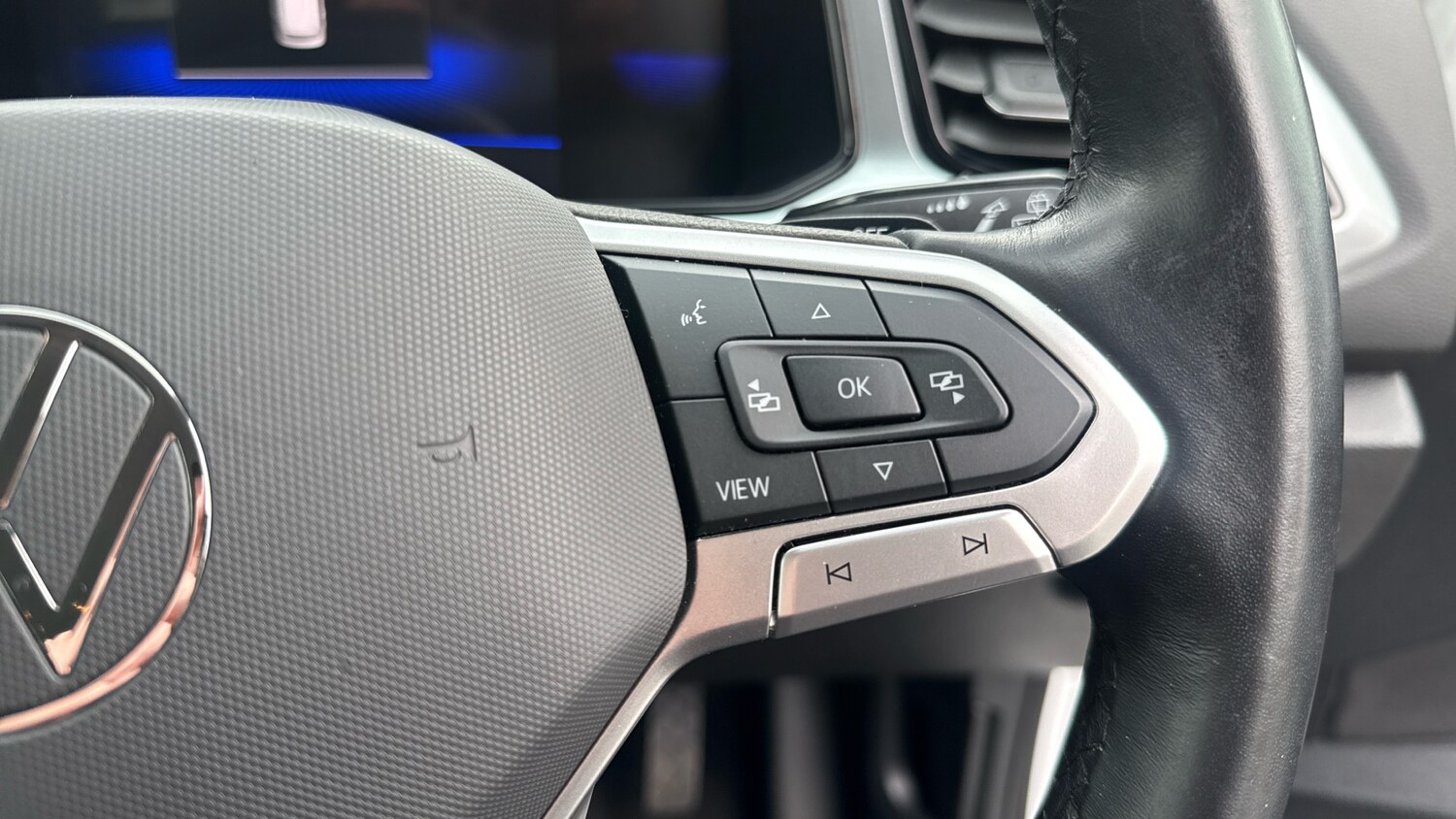 Used Volkswagen T-Roc 2023 for sale - 77917102: Photo 18