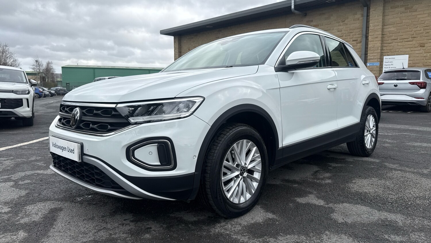 Used Volkswagen T-Roc 2023 for sale - 77917102: Photo 21