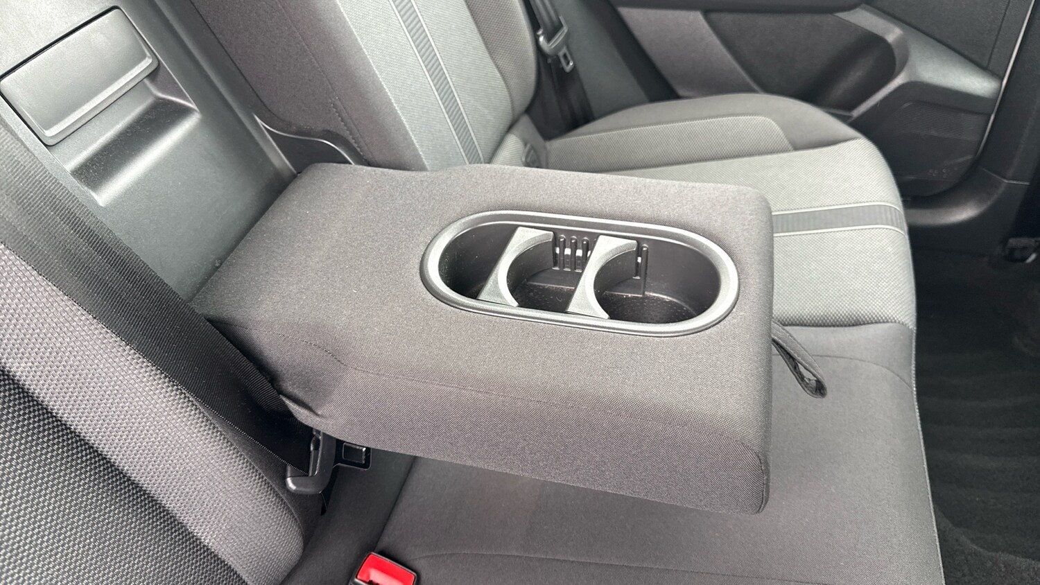 Used Volkswagen T-Roc 2023 for sale - 77917102: Photo 28