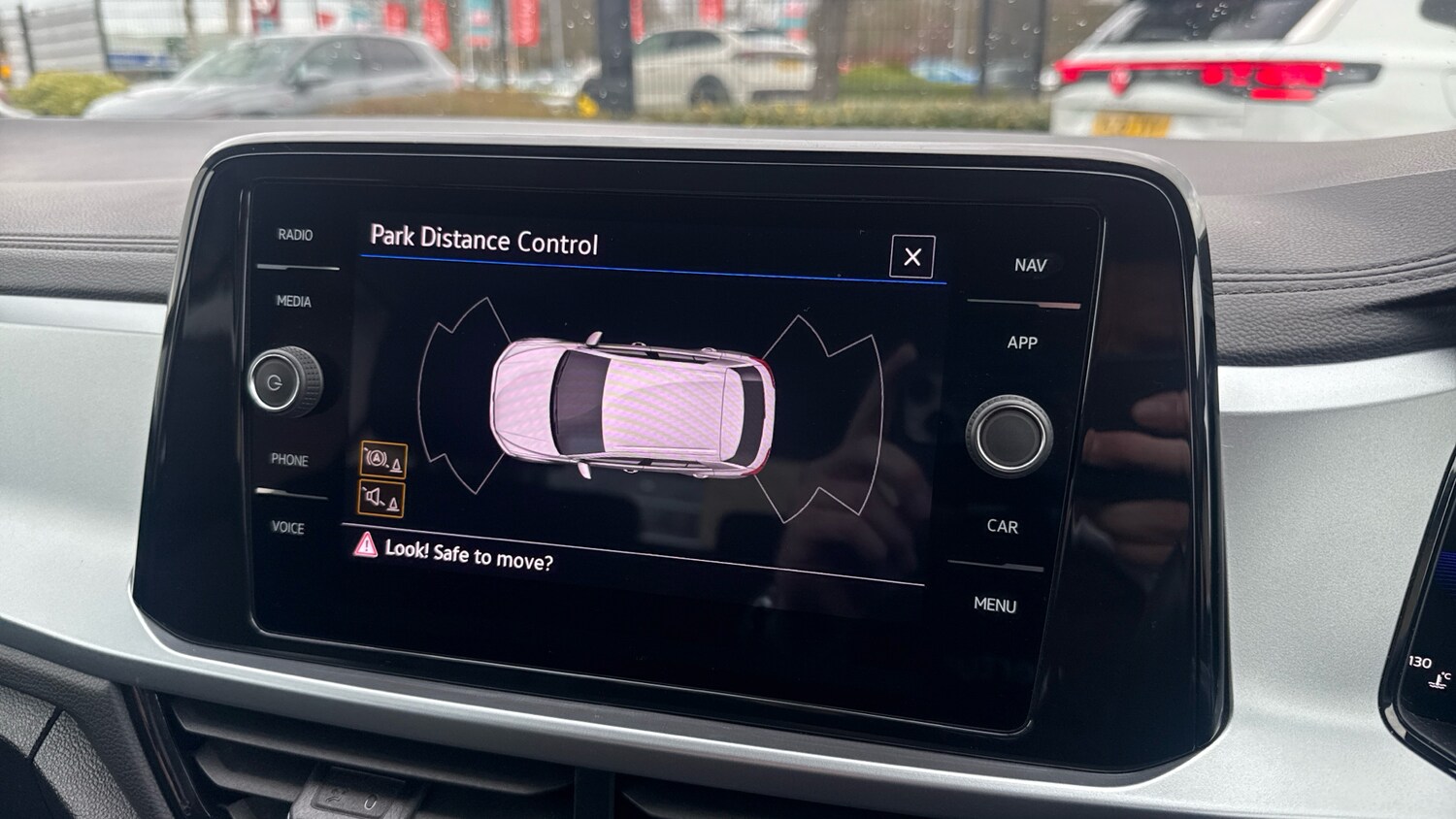 Used Volkswagen T-Roc 2023 for sale - 77917102: Photo 31