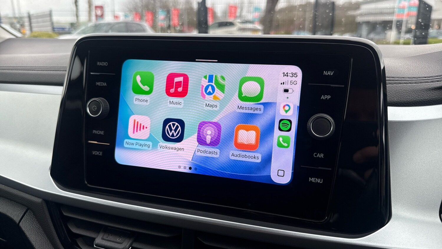 Used Volkswagen T-Roc 2023 for sale - 77917102: Photo 32