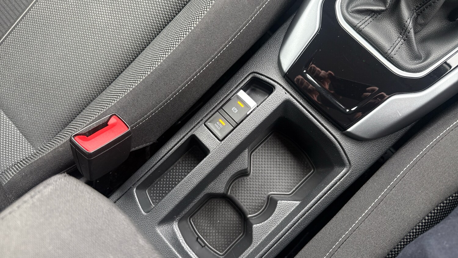 Used Volkswagen T-Roc 2023 for sale - 77917102: Photo 39