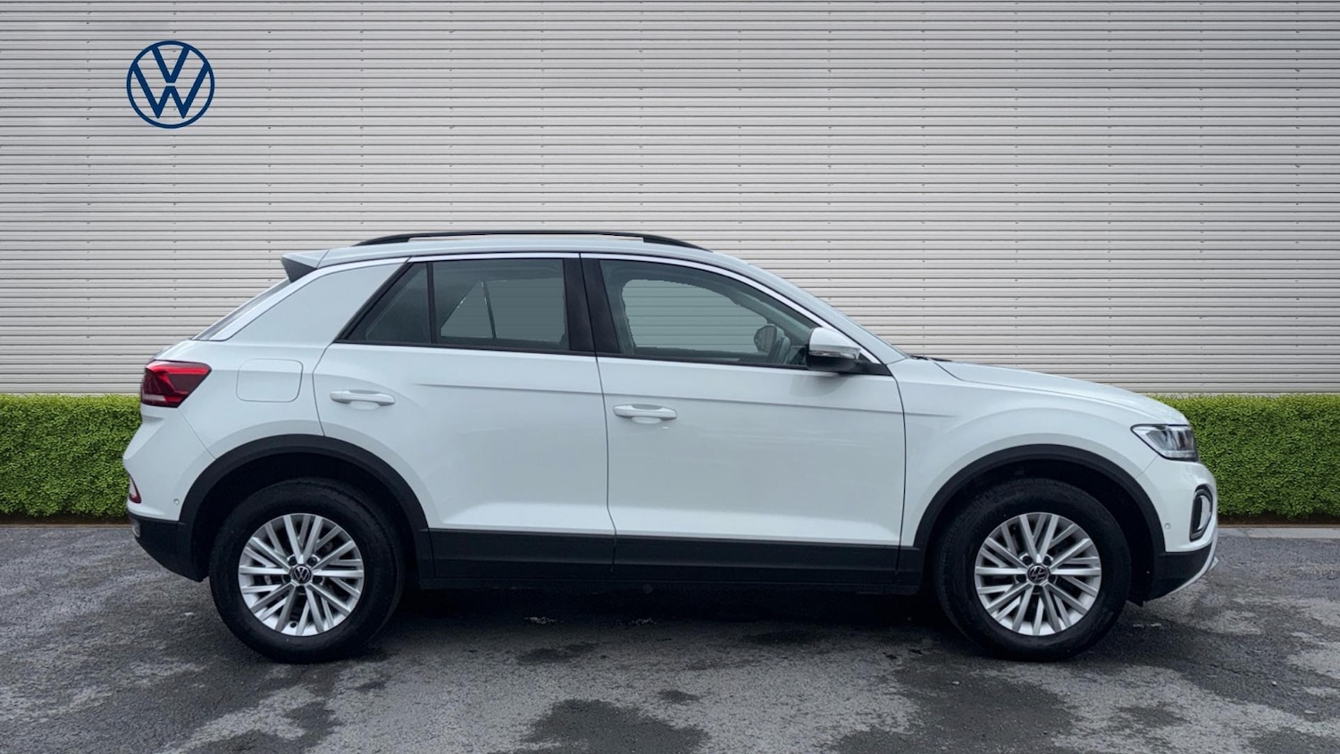 Used Volkswagen T-Roc 2023 for sale - 77917102: Photo 4