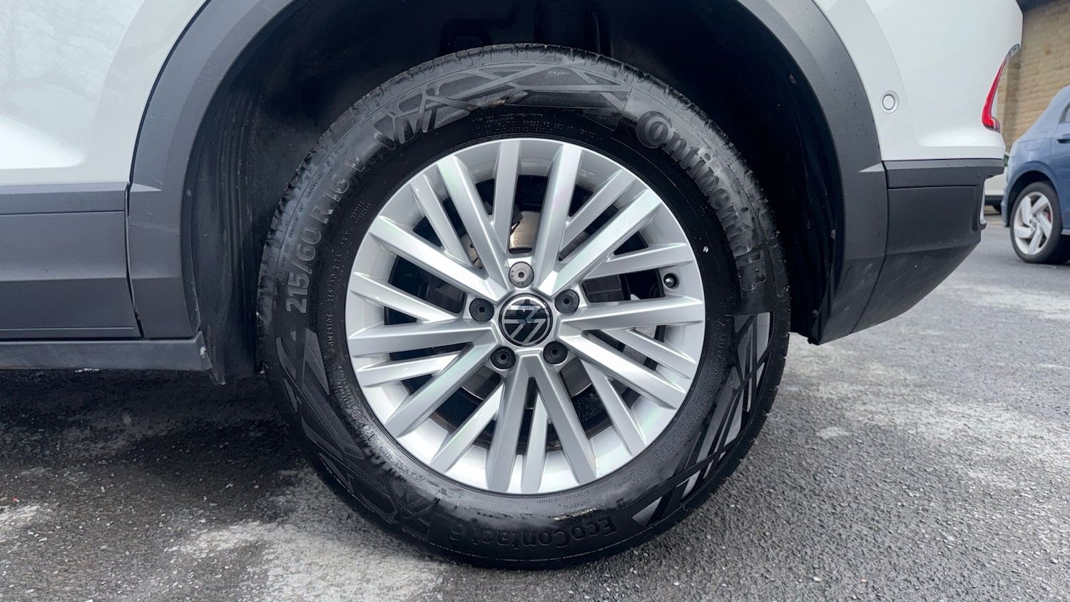 Used Volkswagen T-Roc 2023 for sale - 77917102: Photo 5