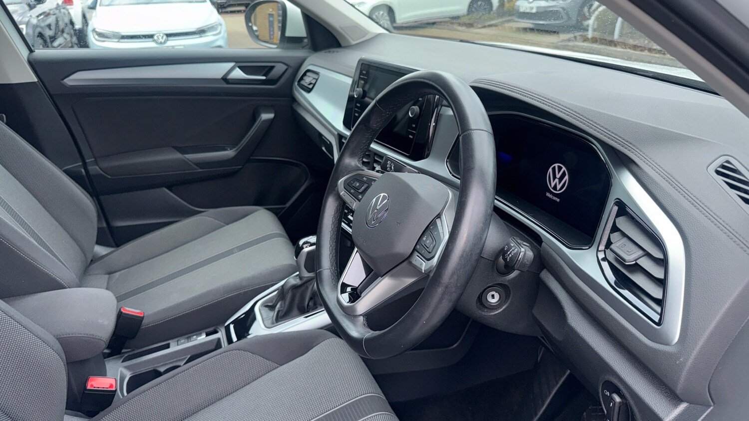 Used Volkswagen T-Roc 2023 for sale - 77917102: Photo 6