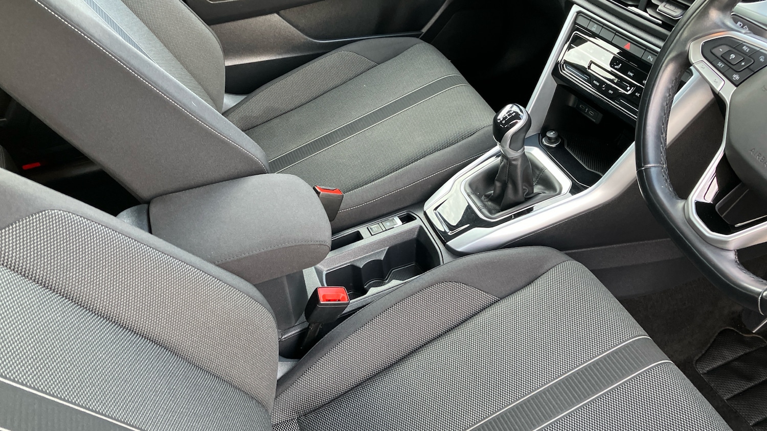 Used Volkswagen T-Roc 2022 for sale - 76971843: Photo 14