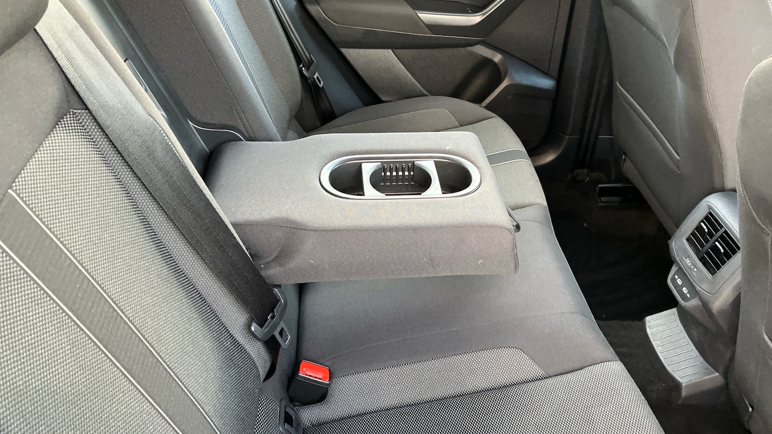 Used Volkswagen T-Roc 2022 for sale - 76971843: Photo 34