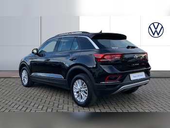 Used Volkswagen T-Roc 2022 for sale - 76971843: Photo