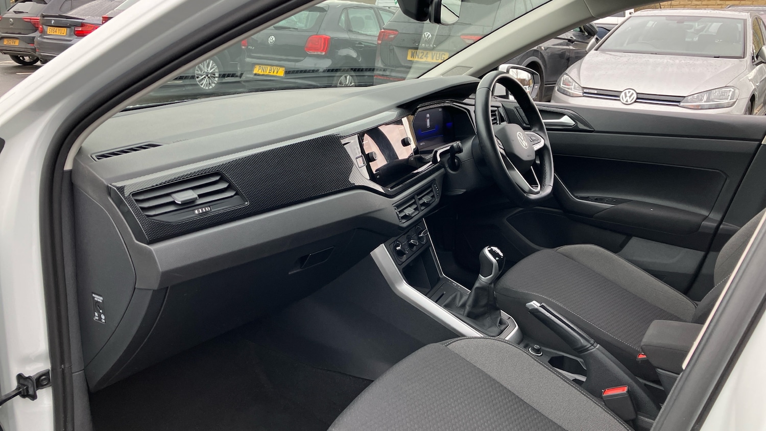 Used Volkswagen Polo 2022 for sale - 76910935: Photo 2