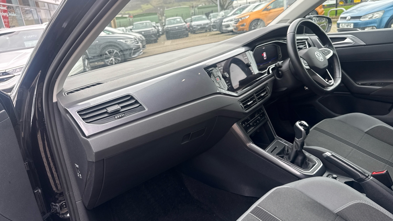 Used Volkswagen Polo 2023 for sale - 77691443: Photo 2