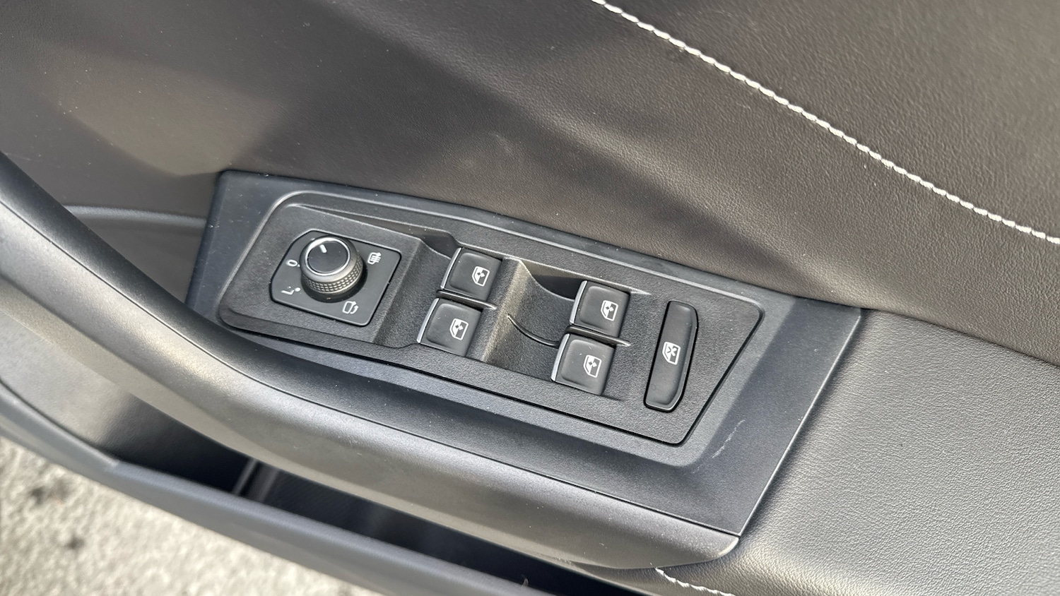 Used Volkswagen T-Roc 2025 for sale - 76063688: Photo 29