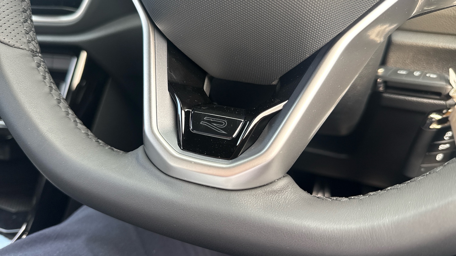 Used Volkswagen T-Roc 2025 for sale - 76063688: Photo 31