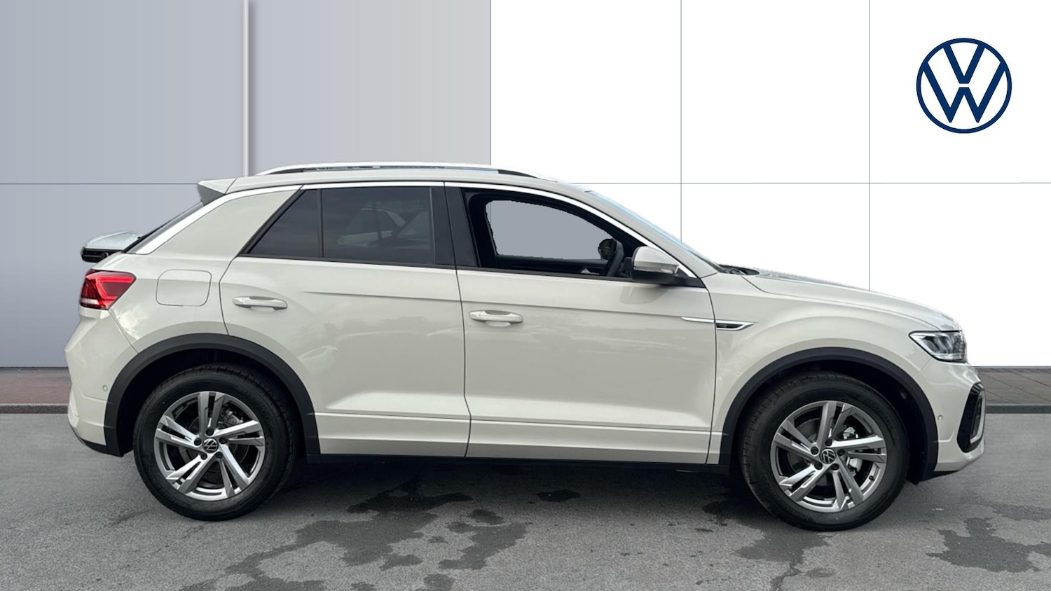 Used Volkswagen T-Roc 2025 for sale - 76063688: Photo 4