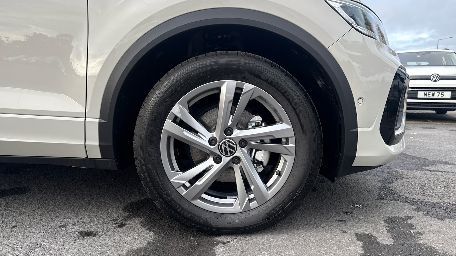Used Volkswagen T-Roc 2025 for sale - 76063688: Photo 5