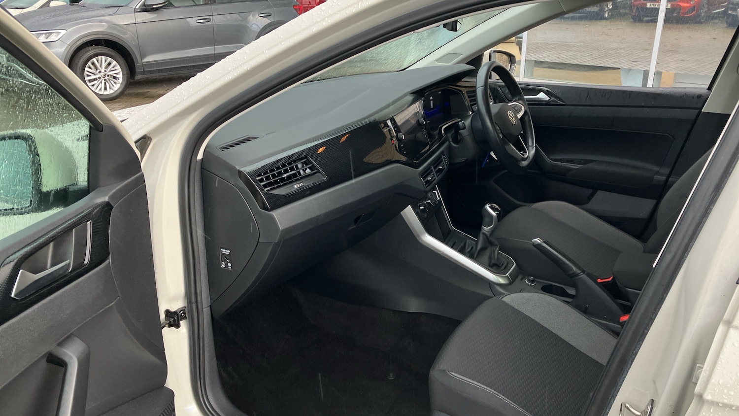 Used Volkswagen Polo 2022 for sale - 76611147: Photo 2